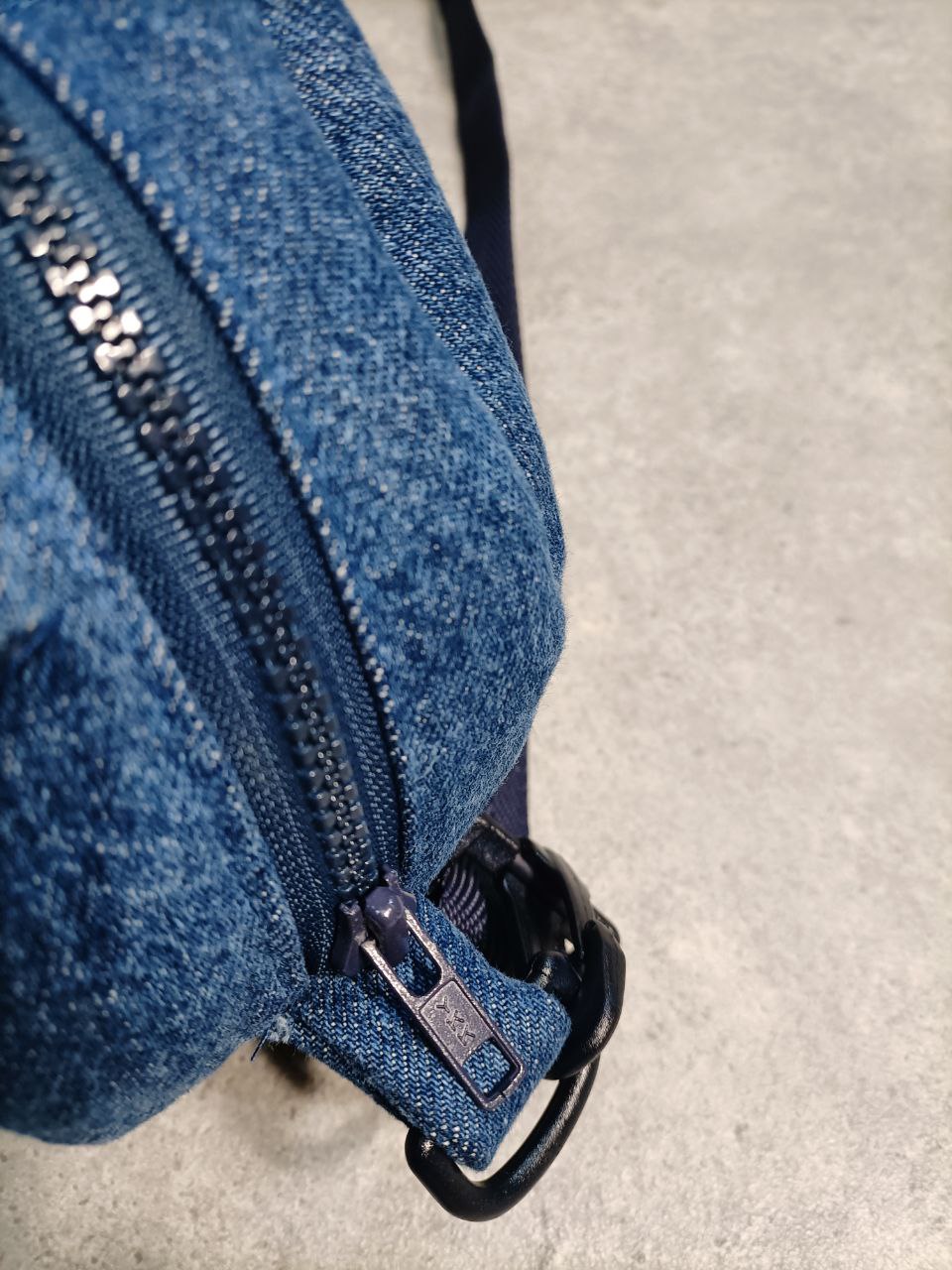 Only For Visionary People Borsetta Rotonda Carhartt bag Custom Original Unisex