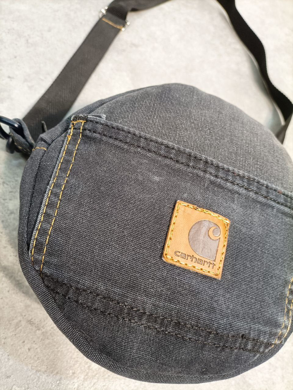 Only For Visionary People Borsetta Rotonda Carhartt bag Custom Original Unisex