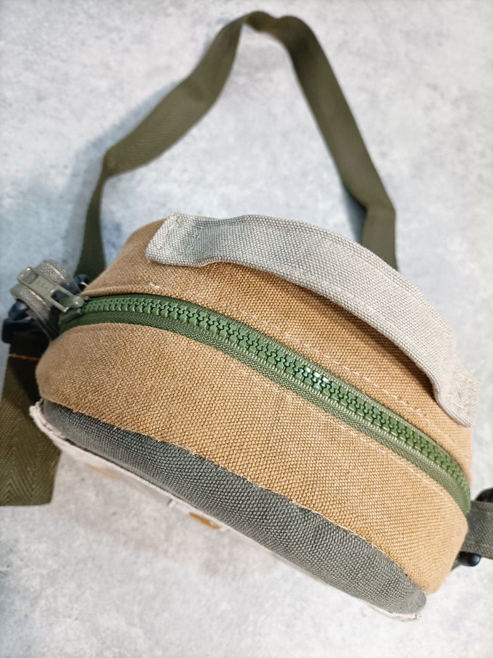 Only For Visionary People Borsetta Rotonda Carhartt bag Custom Original Unisex