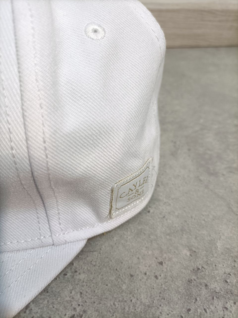 Cayler & Sons Cappello Snapback Big Logo Cucito Uomo (Regolabile)