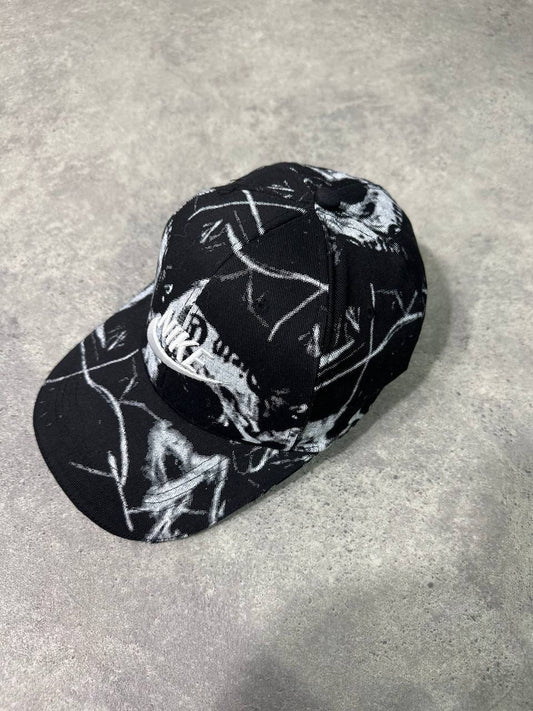 Nike Cappello Hat Logo Cucito Uomo (Regolabile)