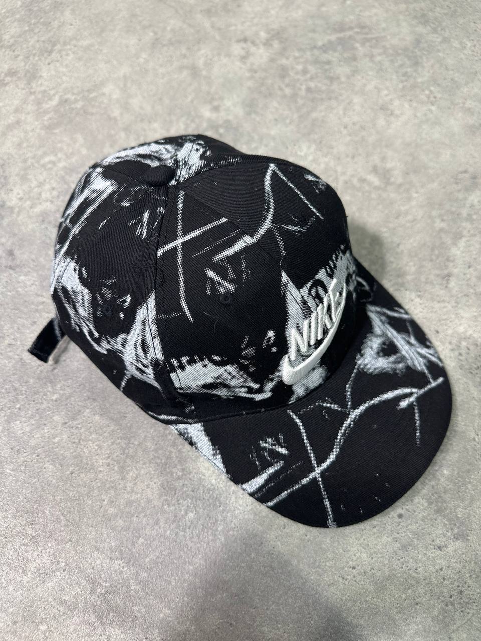 Nike Cappello Hat Logo Cucito Uomo (Regolabile)