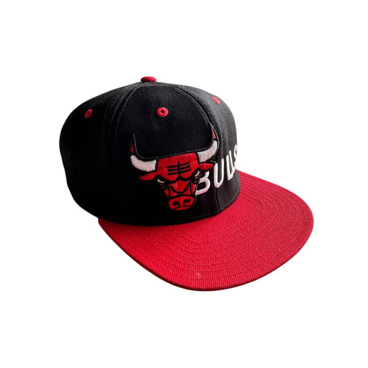 Adidas Cappello NBA Chicago Bulls Big Logo Cucito Hat Uomo/Donna (Regolabile)