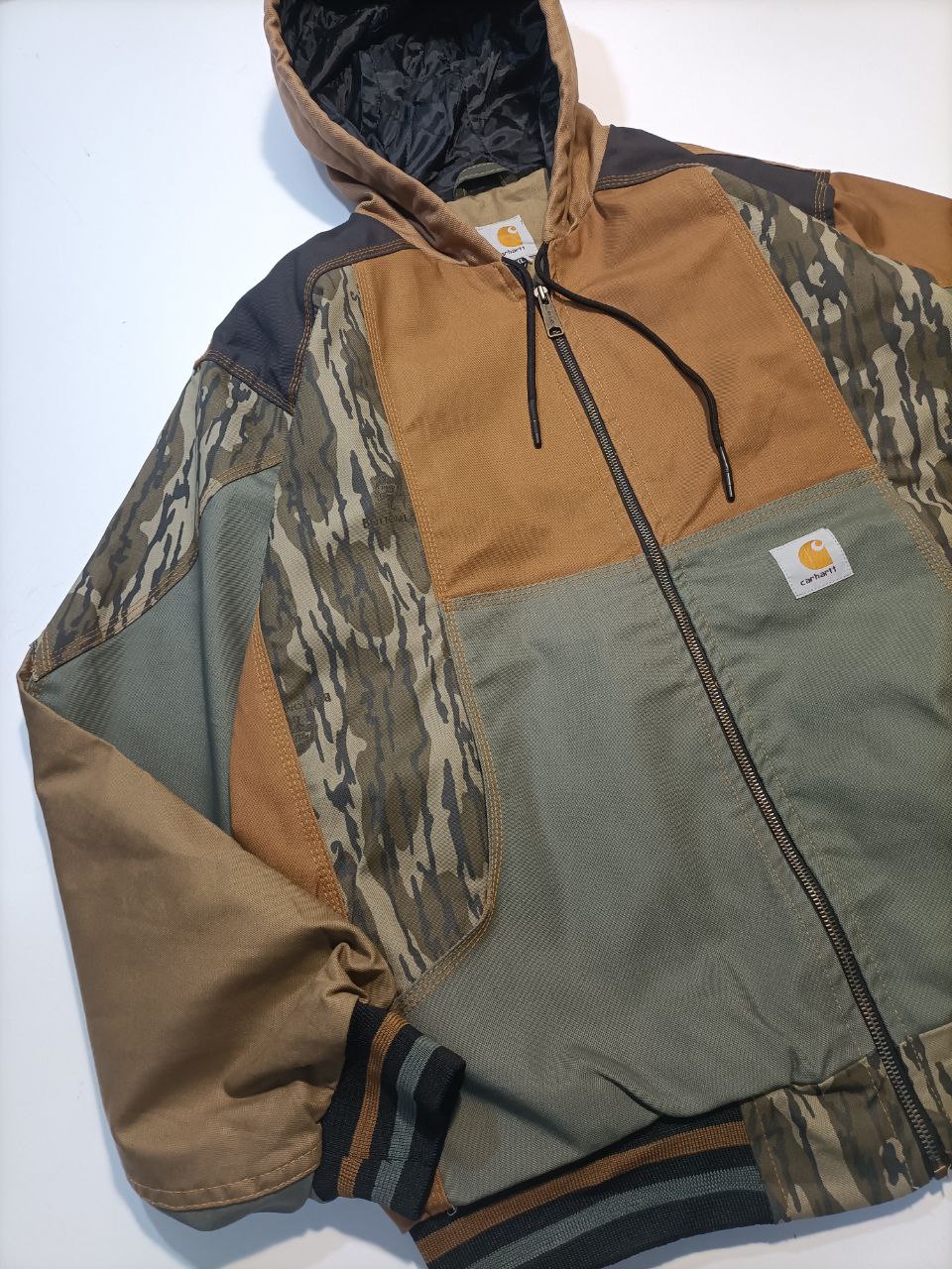 Carhartt Upcycling Rework Giubbino con Cappuccio USA Uomo (XL)