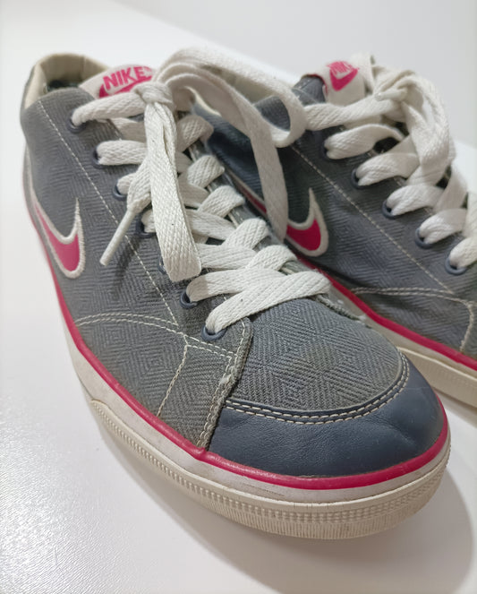 Nike Capri - Vintage Sneakers