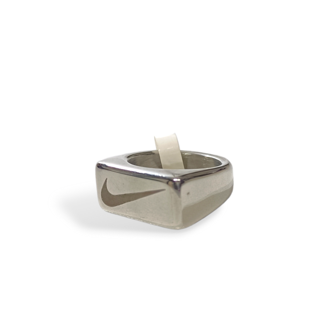 Anello Swoosh