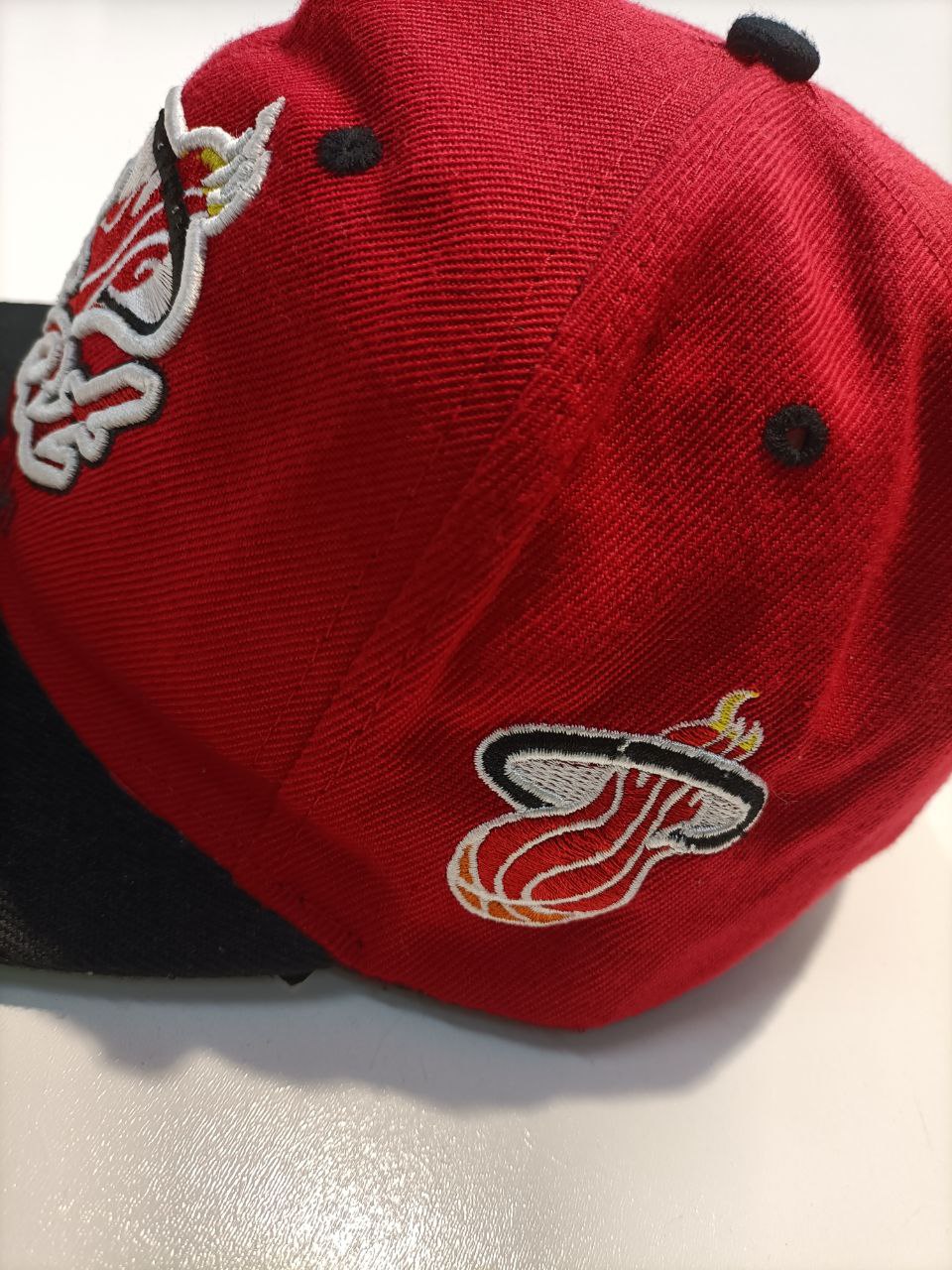 Mitchell & Ness Cappello NBA Miami Heat Vintage Big Logo Uomo Donna