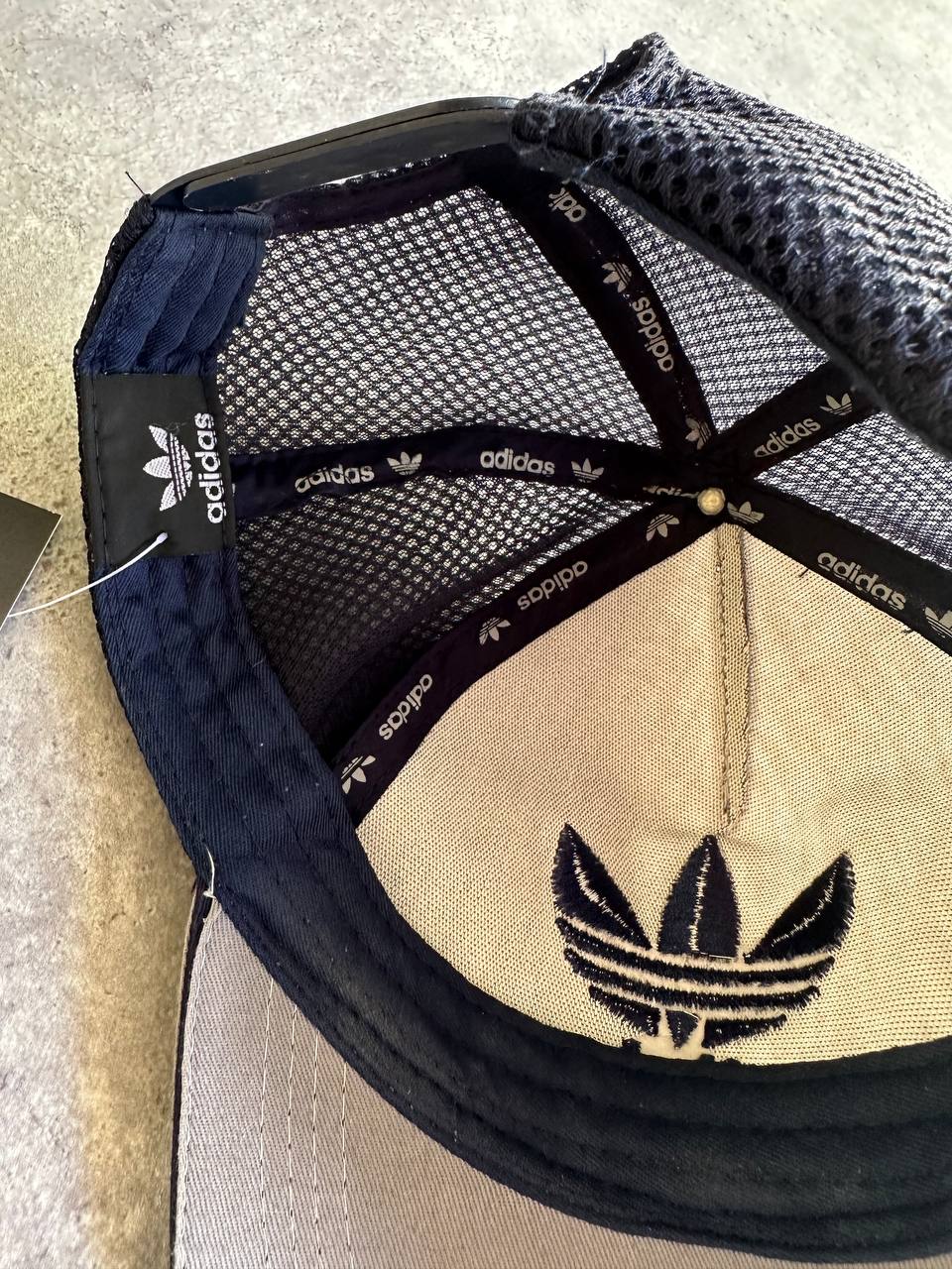 Adidas Cappello Logo Cucito USA Hat Uomo/Donna (Regolabile)