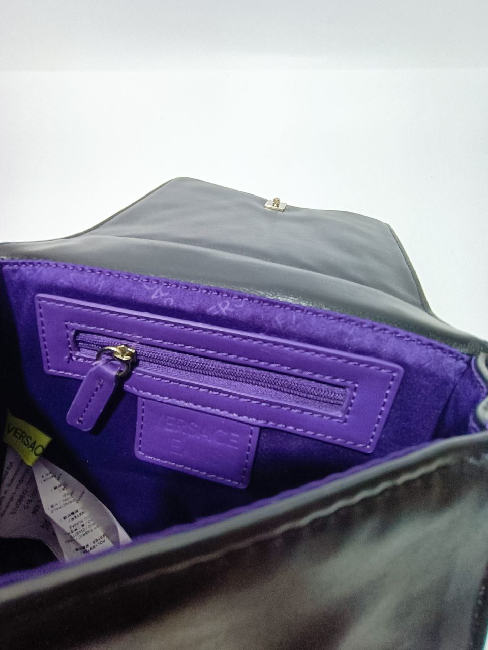 Versace - Borsetta con catena e cartellino