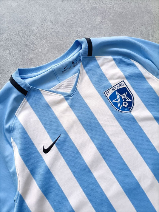 Nike Soccer T Shirt Maglia Calcio A Righe Bianche E Celesti FC Stars Est. 2000 (M)