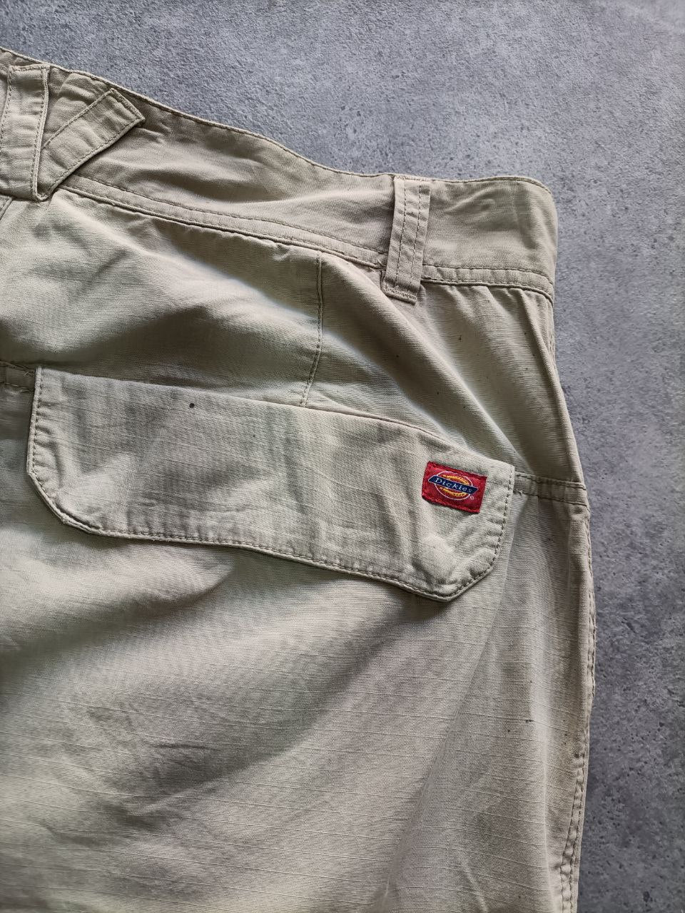 Dickies Cargo Baggy Shorts – Uomo/Donna Vintage Workwear Beige (Taglia 44 ITA / M)