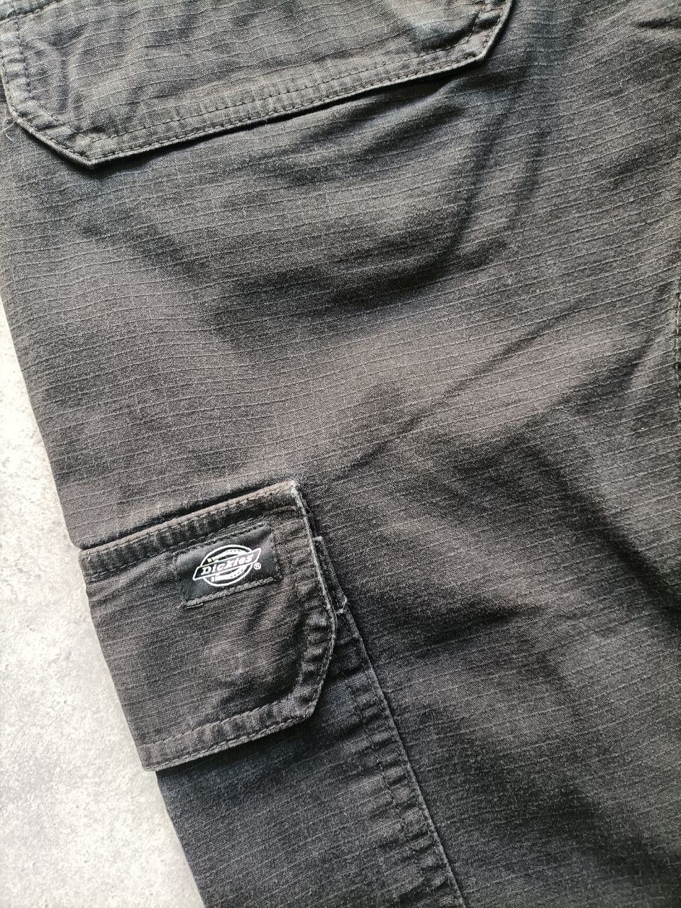Dickies Cargo Shorts Neri – Uomo Vintage Streetwear (Taglia 46 ITA)