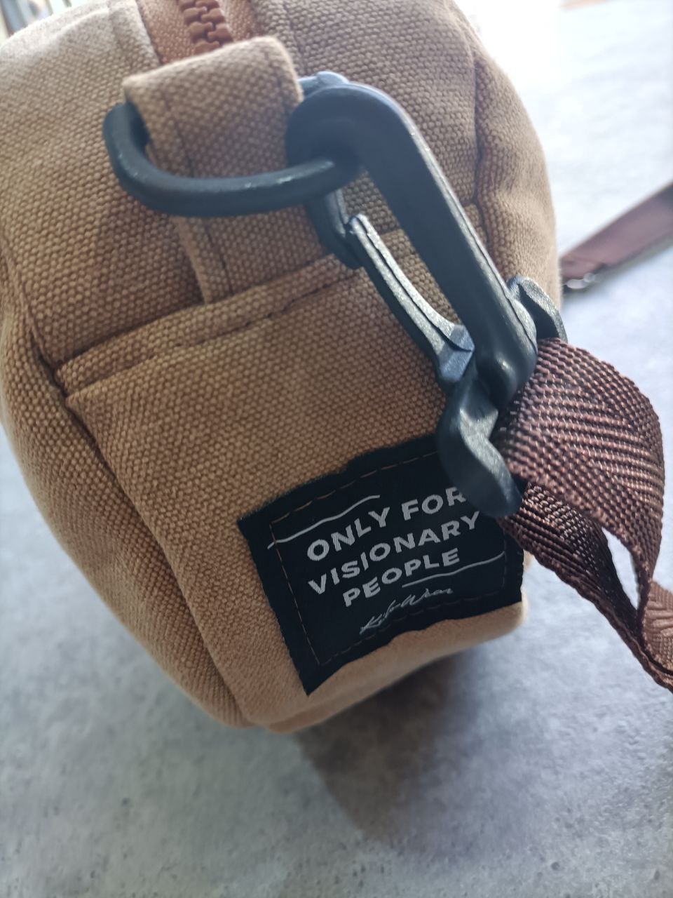 Only For Visionary People Borsetta Rotonda Carhartt bag Custom Original Unisex