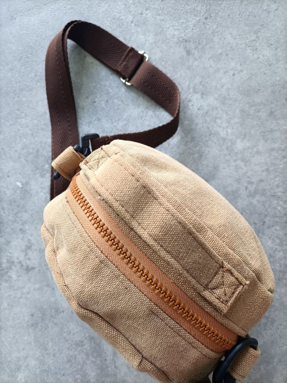 Only For Visionary People Borsetta Rotonda Carhartt bag Custom Original Unisex