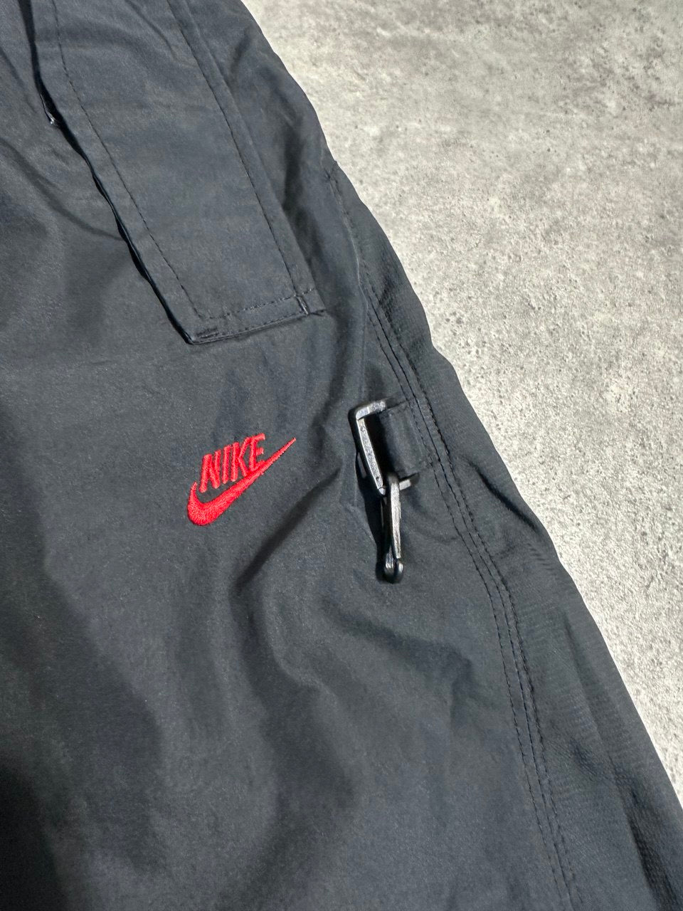 Nike Air Track-Pant Logo Cucito e Stampato USA Uomo (L)