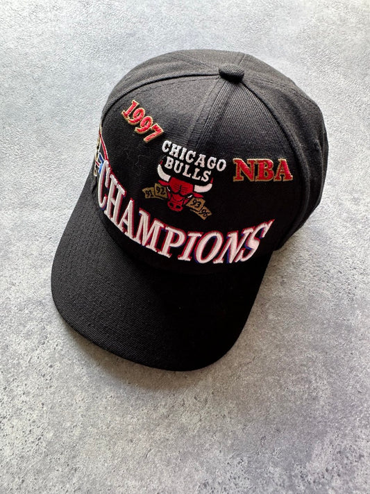 Mitchell & Ness Cappello NBA Chicago Bulls '97 Champion Vintage Hat Uomo/Donna (Regolabile)