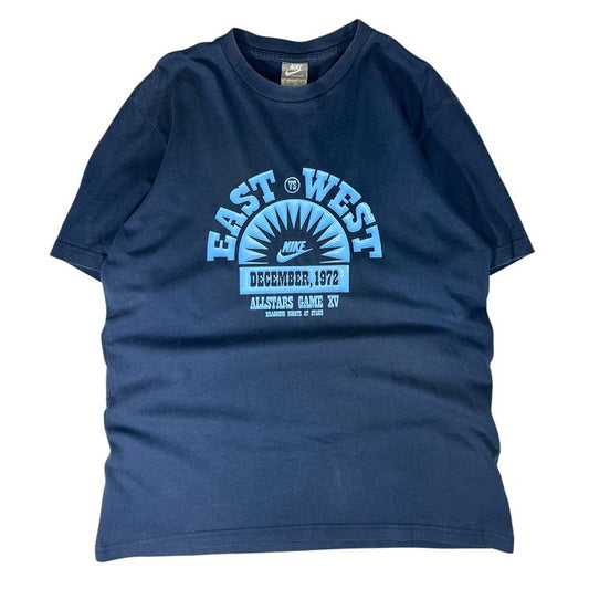 Nike T-shirt Vintage Logo Stampato  East Vs West USA Uomo (M)