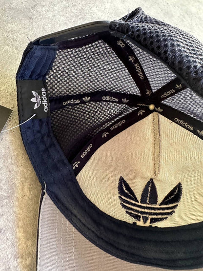 Adidas Cappello Logo Cucito USA Hat Uomo/Donna (Regolabile)