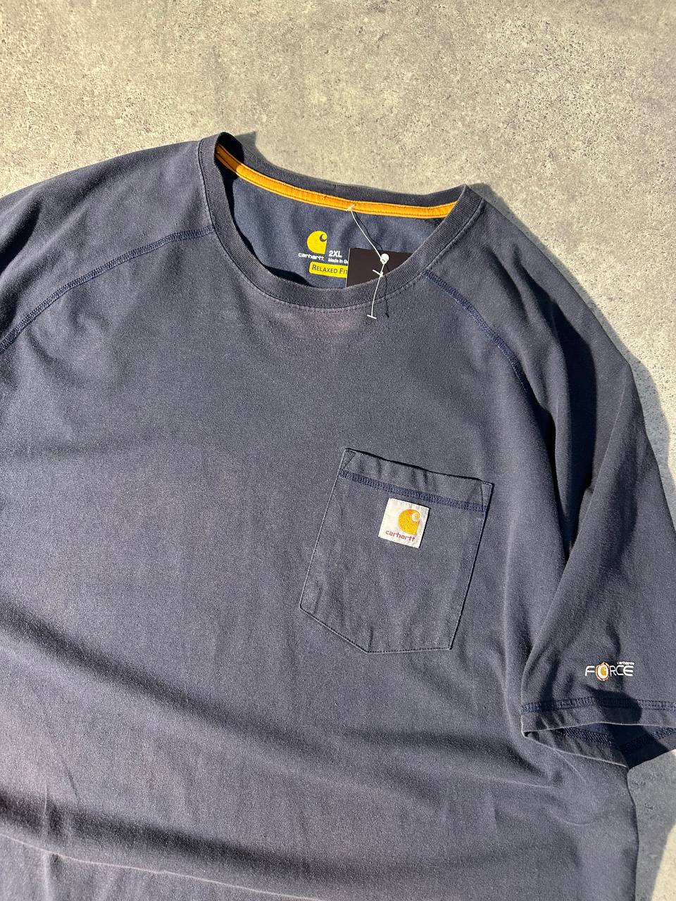 Carhartt T-shirt con Taschino e logo Ricamato e stampa manica USA Uomo (2XL)