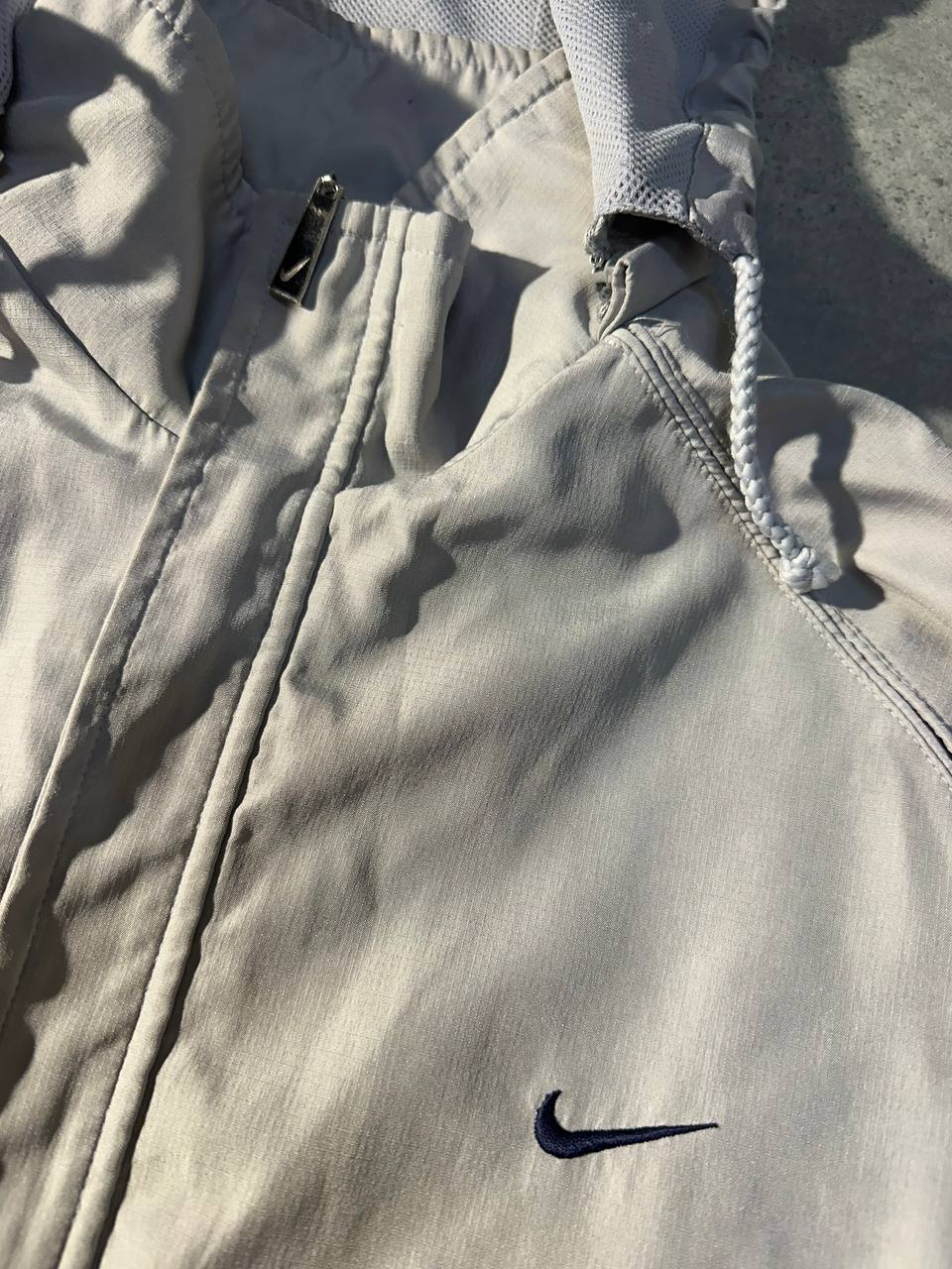 Nike Giacca Leggera con Cappuccio Logo Ricamato USA Uomo (XL/L)