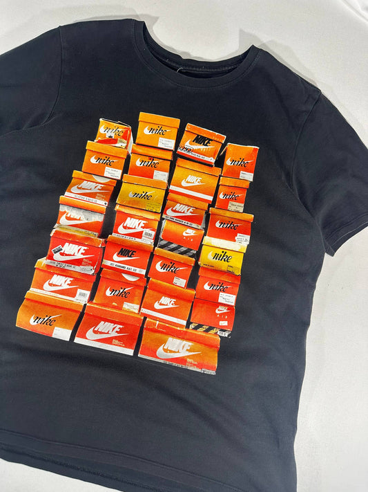 Nike T-Shirt Vintage Y2K Big Logo Stampato Uomo (M)