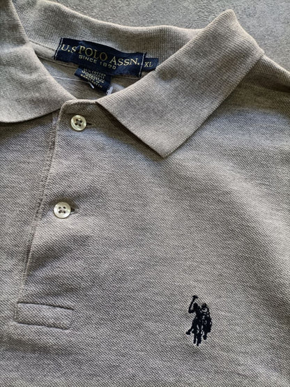 Polo Vintage Croppata Uomo – Grigia US Polo Assn. (Taglia M IT / Etichetta XL)