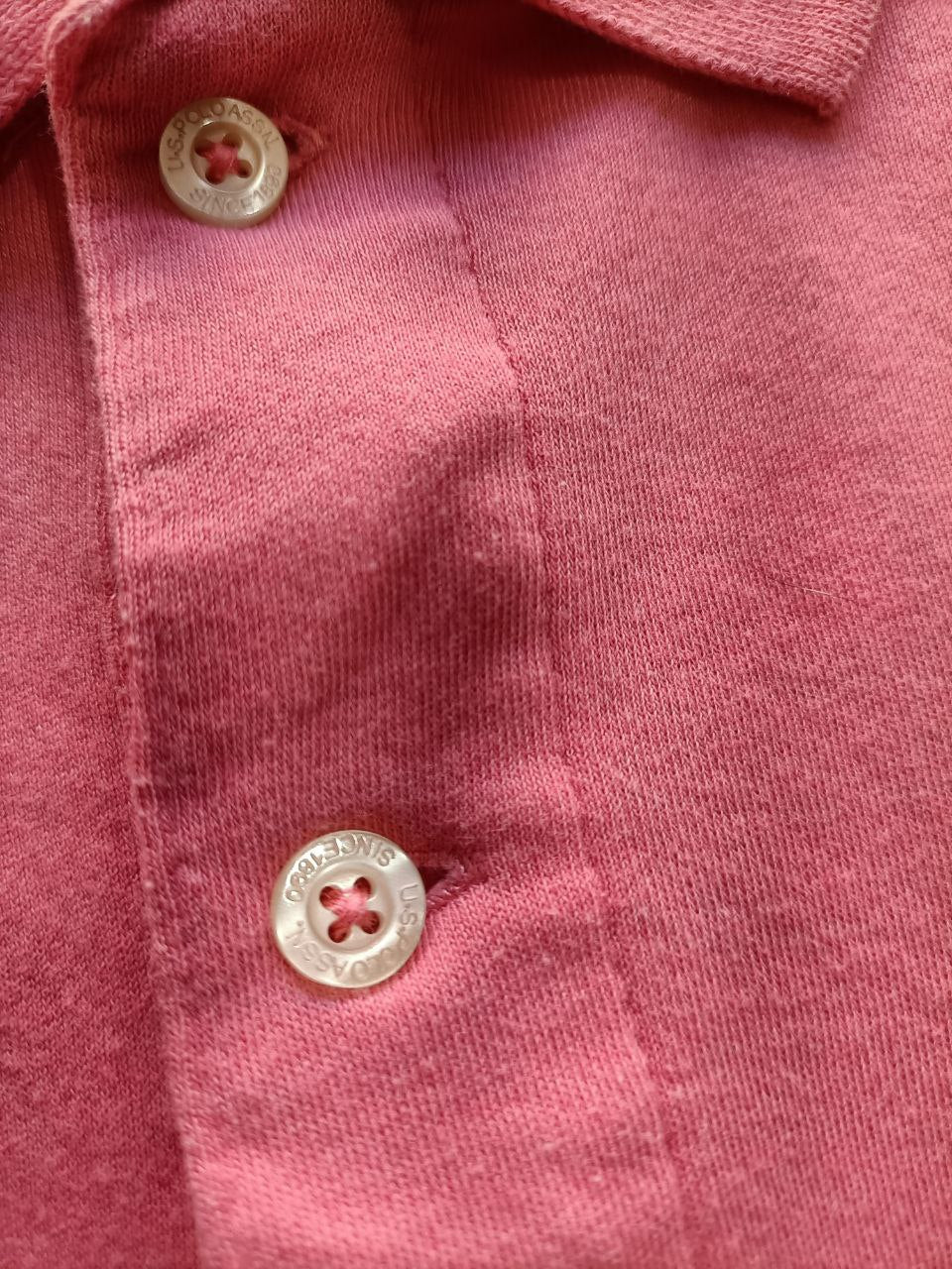 Polo Vintage Croppata Uomo – Rosa Pesca U.S. Polo Assn. (Taglia L IT / Etichetta 2XL)